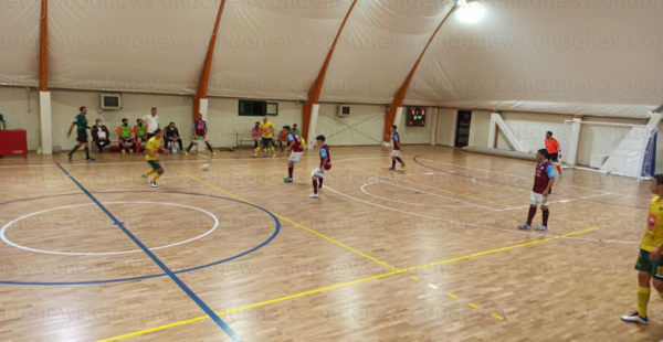 Lo Sporting Sala Consilina schianta l’Alma Salerno per 7-1 e resta a punteggio pieno in vetta alla serie B