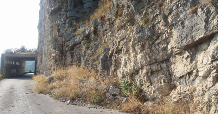 costone roccioso tra sacco e roscigno
