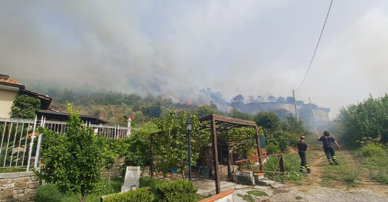 incendio agropoli 25 luglio