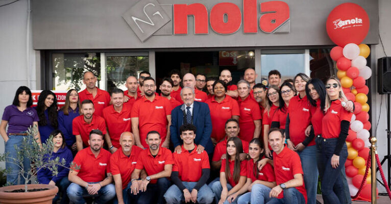 SI NOLA FERRAMENTA 30 ANNI FB