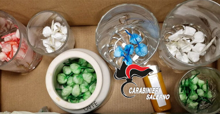 arresto droga pusher salerno 14 novembre 2025