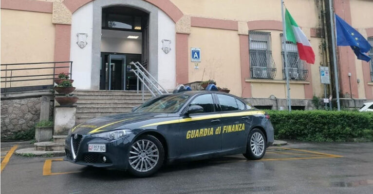 guardia di finanza fb