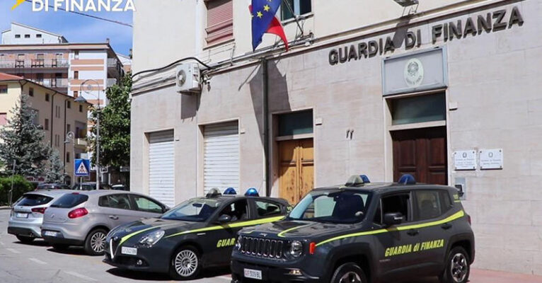 guardia di finanza-potenza-FB