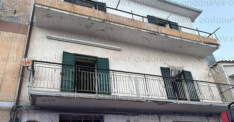 fb incendio pollica 17 aprile