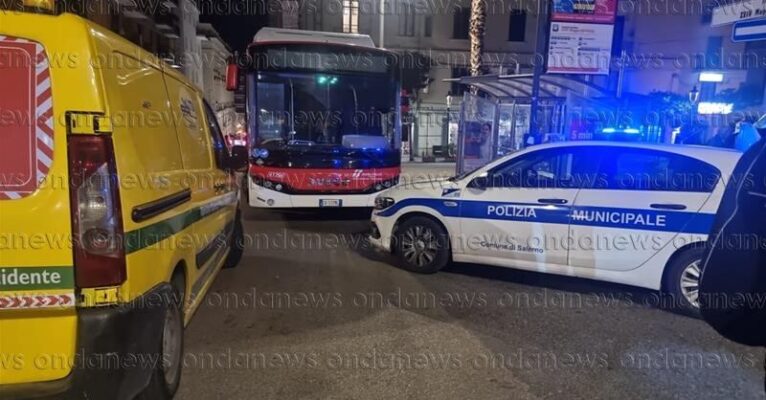 investito autobus salerno 14 aprile 2026