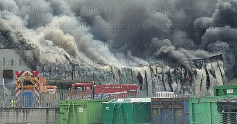 incendio capannone sant'arsenio 11_05_26 fb